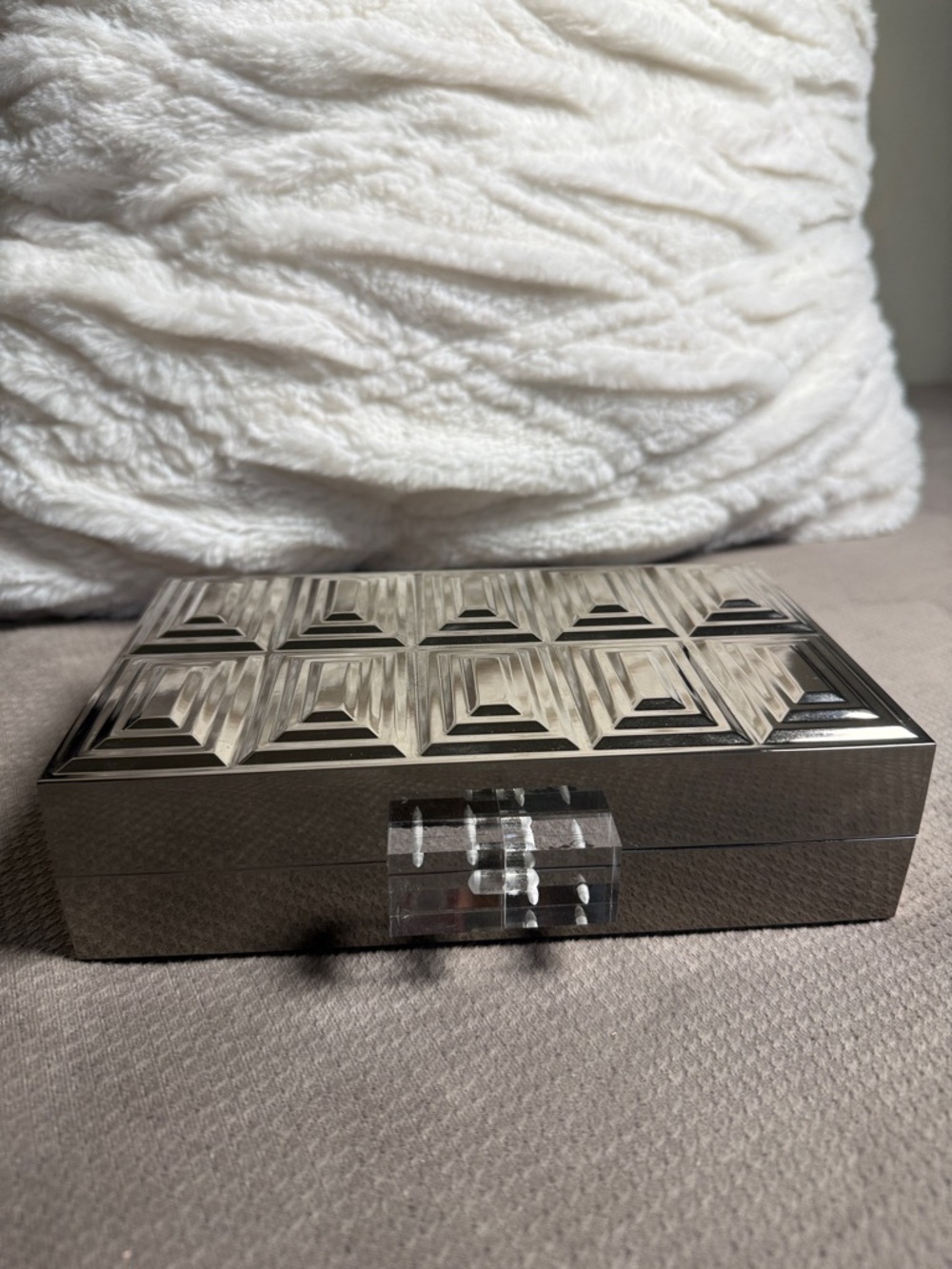 Christian Siriano Metallic Geometric Box Clutch in Silver - Picture 3 of 9